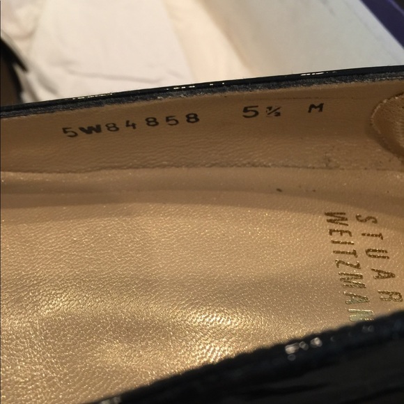 Stuart Weitzman - Picture 4 of 5